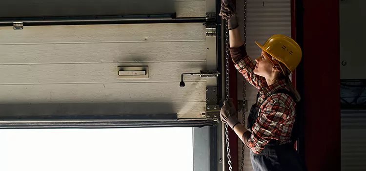 Addressing Common Garage Door Stoppage Issues in Streamwood, IL